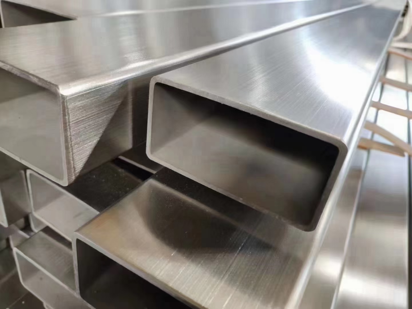 25*70半岛.体育管厂家