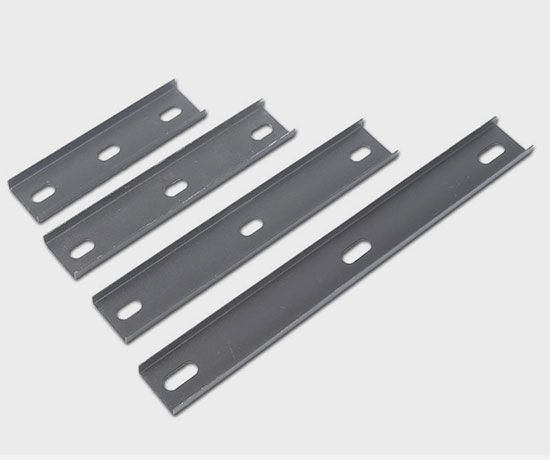 半岛.体育桥架横担配图